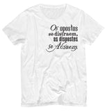 Camiseta "Os opostos se distraem, os dispostos se atraem" - Lojinha O Teatro Mágico
